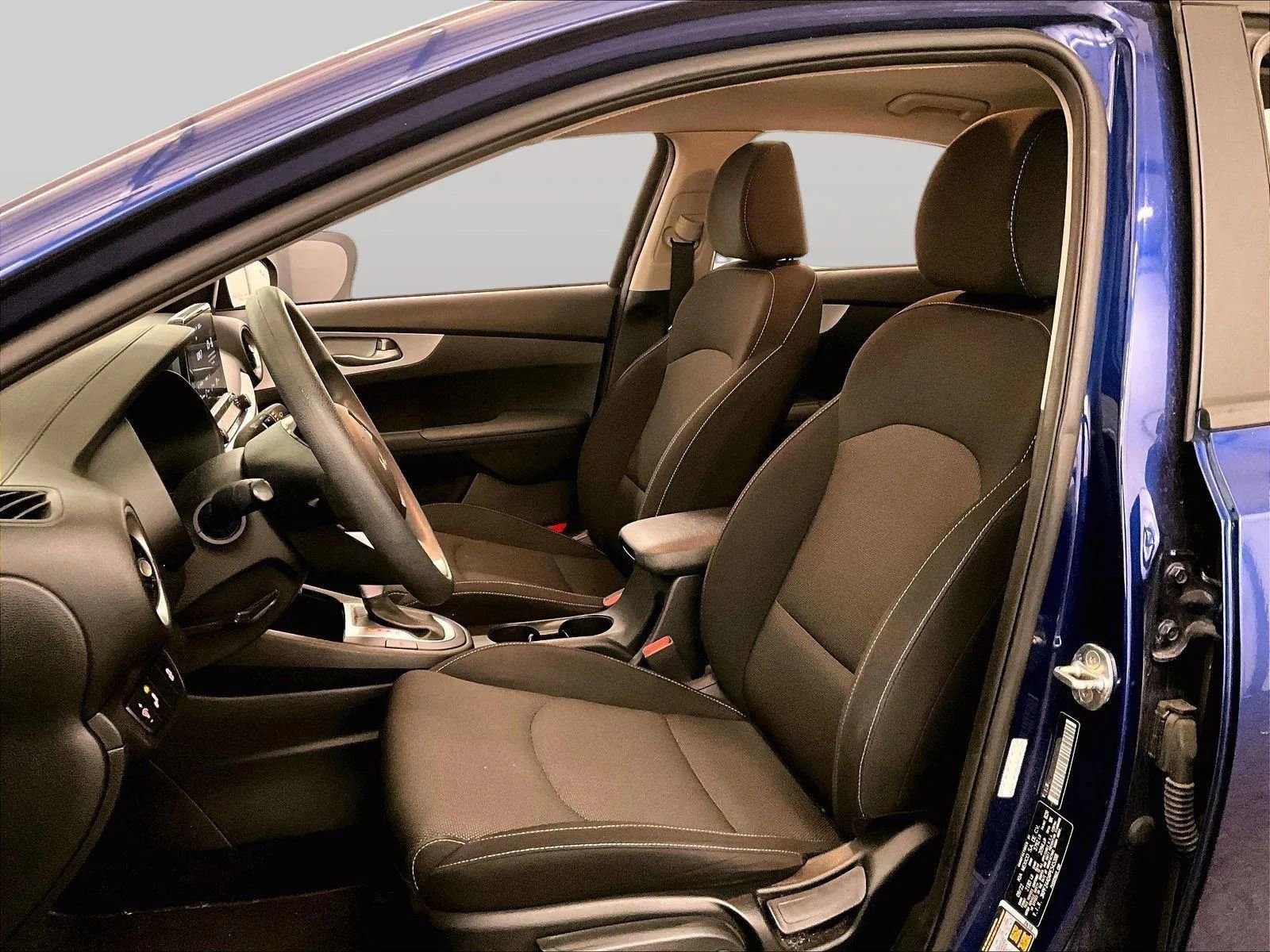 Used 2023 Kia Forte LXS w/ LXS Technology Package FWD image 24