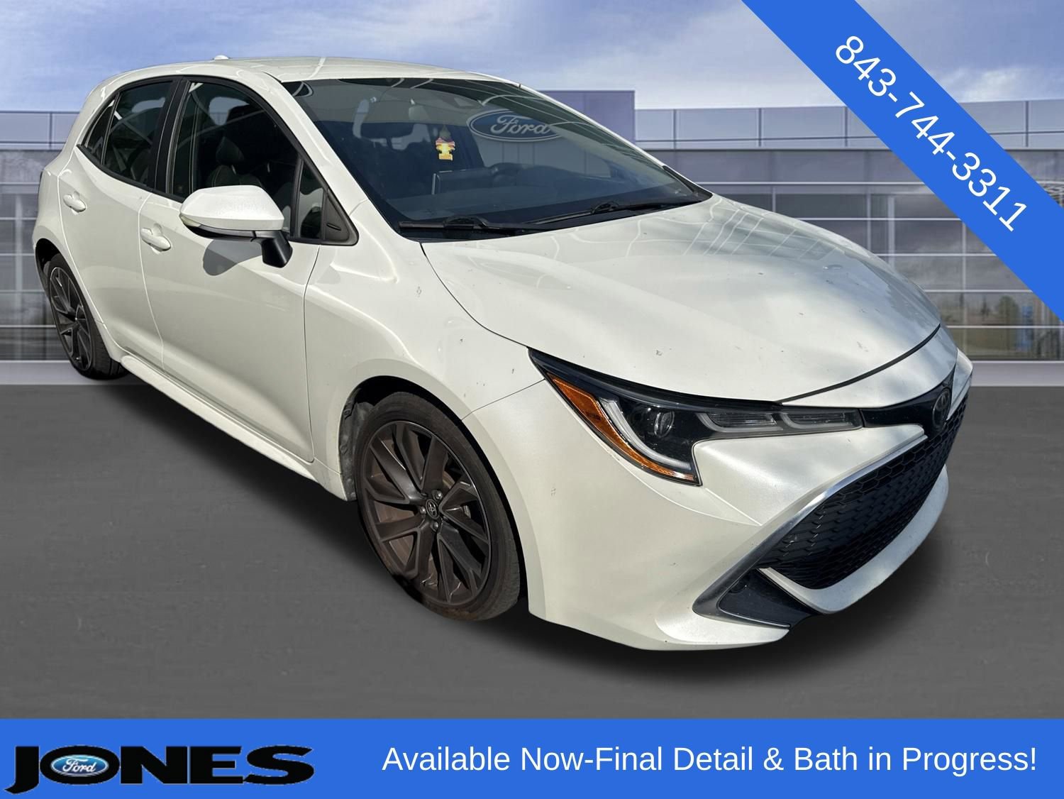 Used 2019 Toyota Corolla XSE FWD image 1