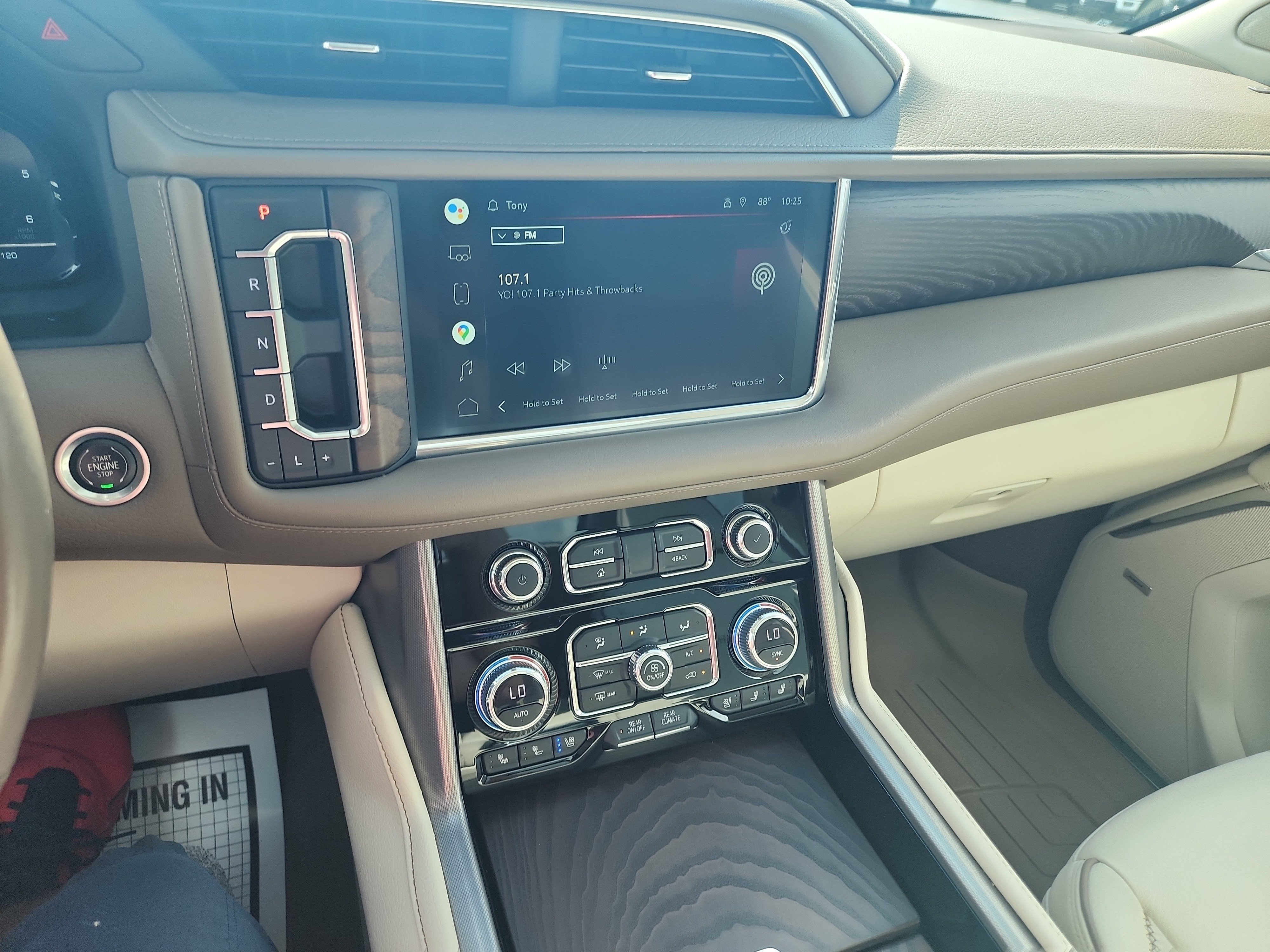 Used 2022 GMC Yukon XL Denali RWD image 39