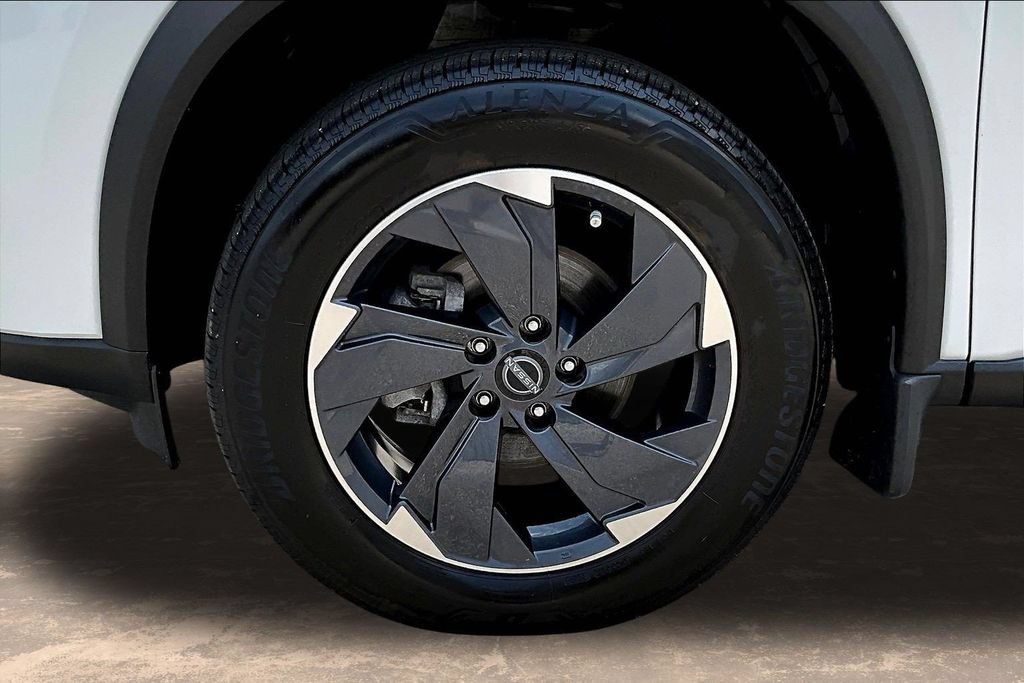 Used 2024 Nissan Rogue SV w/ SV Premium Package AWD/4WD image 36