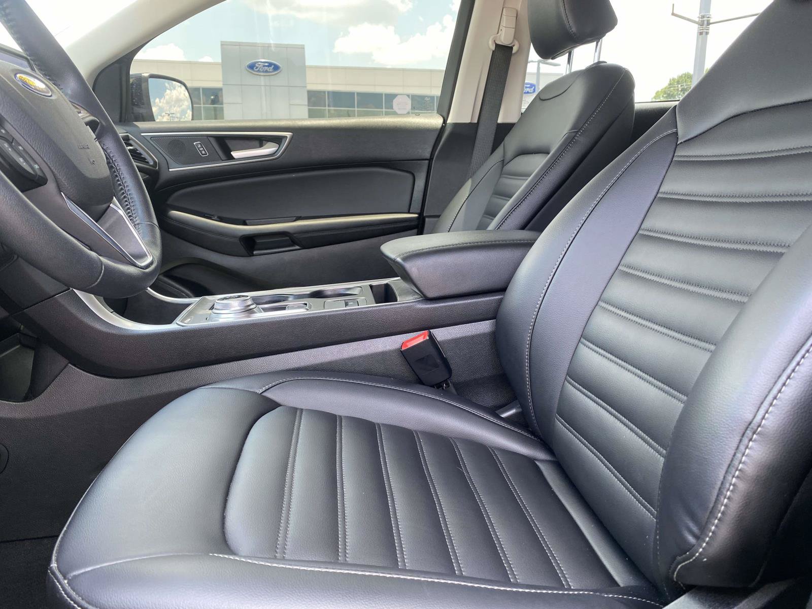 Certified 2024 Ford Edge SEL w/ Convenience Package AWD/4WD image 15
