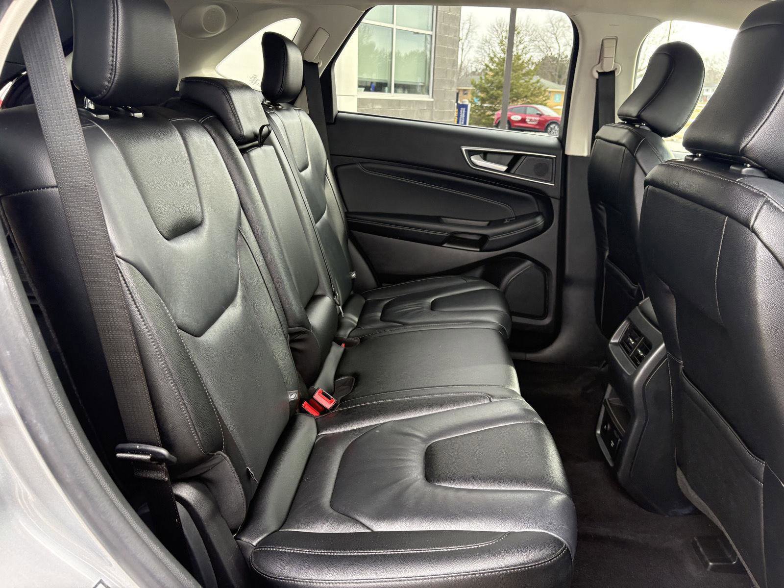 Certified 2022 Ford Edge Titanium image 21