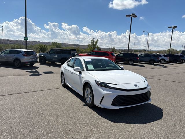Used 2025 Toyota Camry LE FWD image 7