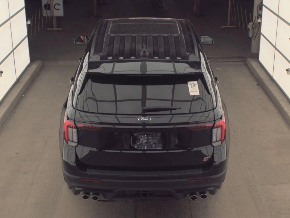 Certified 2025 Ford Explorer ST image 18