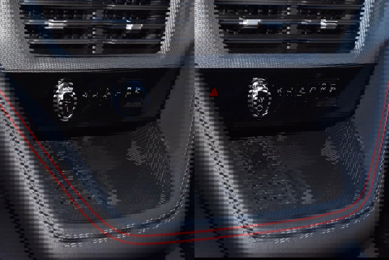 Certified 2025 Ford Explorer ST-Line w/ Premium Package image 32