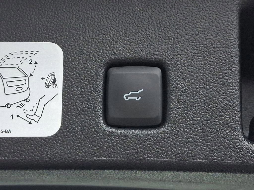 Certified 2020 Ford Escape SEL image 30