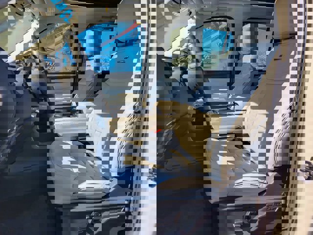 Certified 2025 Ford Expedition Platinum w/ Platinum Ultimate Package image 10