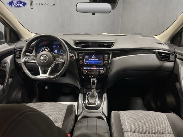 Used 2019 Nissan Rogue Sport SV AWD/4WD image 2
