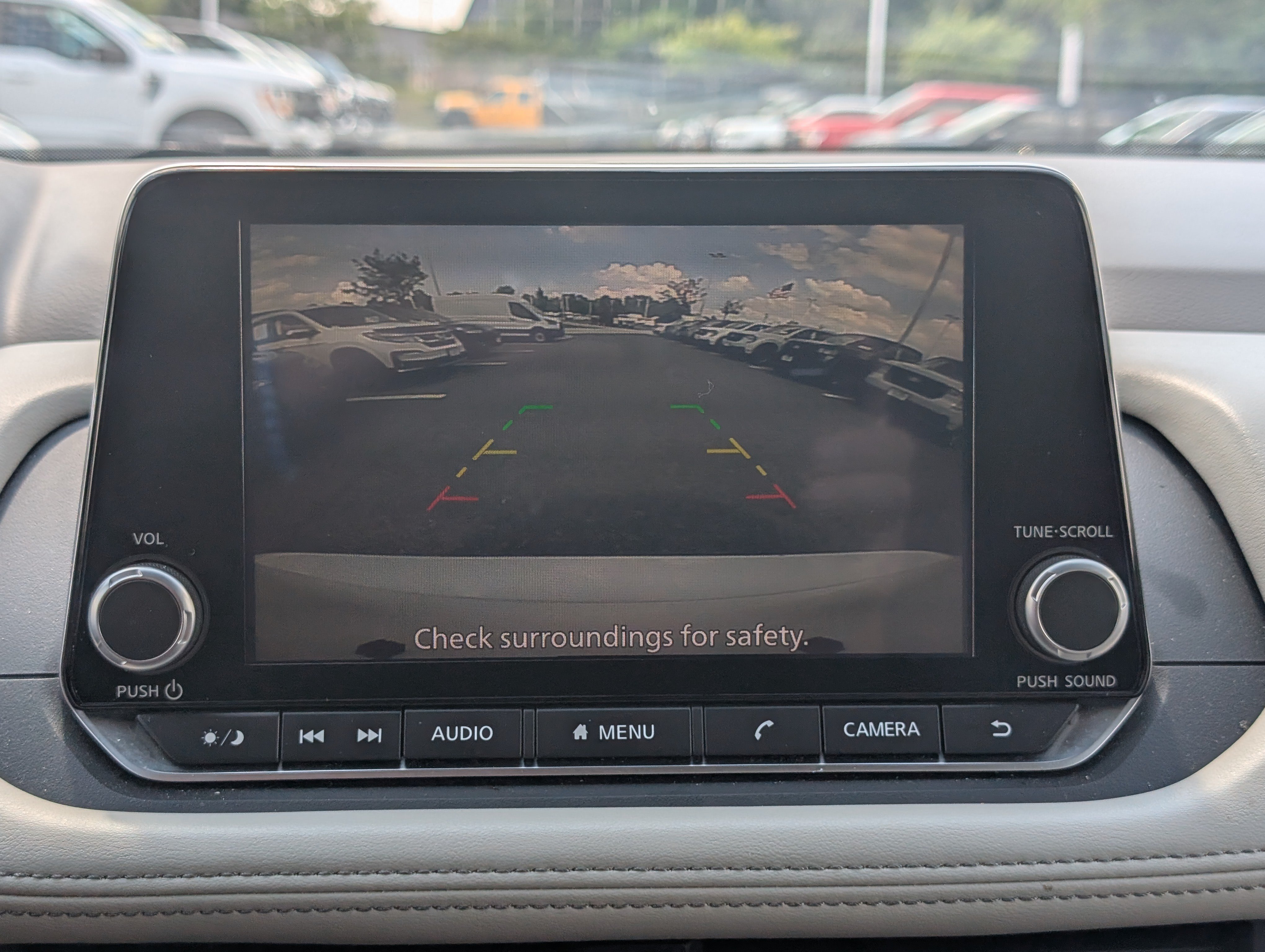Used 2025 Nissan Rogue SV FWD image 26