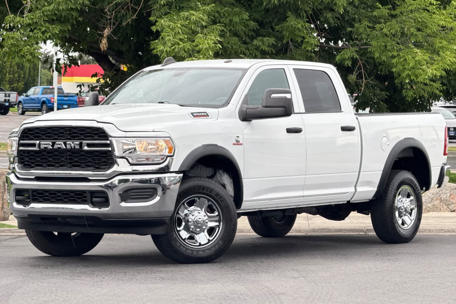 Used 2024 RAM 3500 Tradesman w/ Chrome Appearance Group AWD/4WD image 1