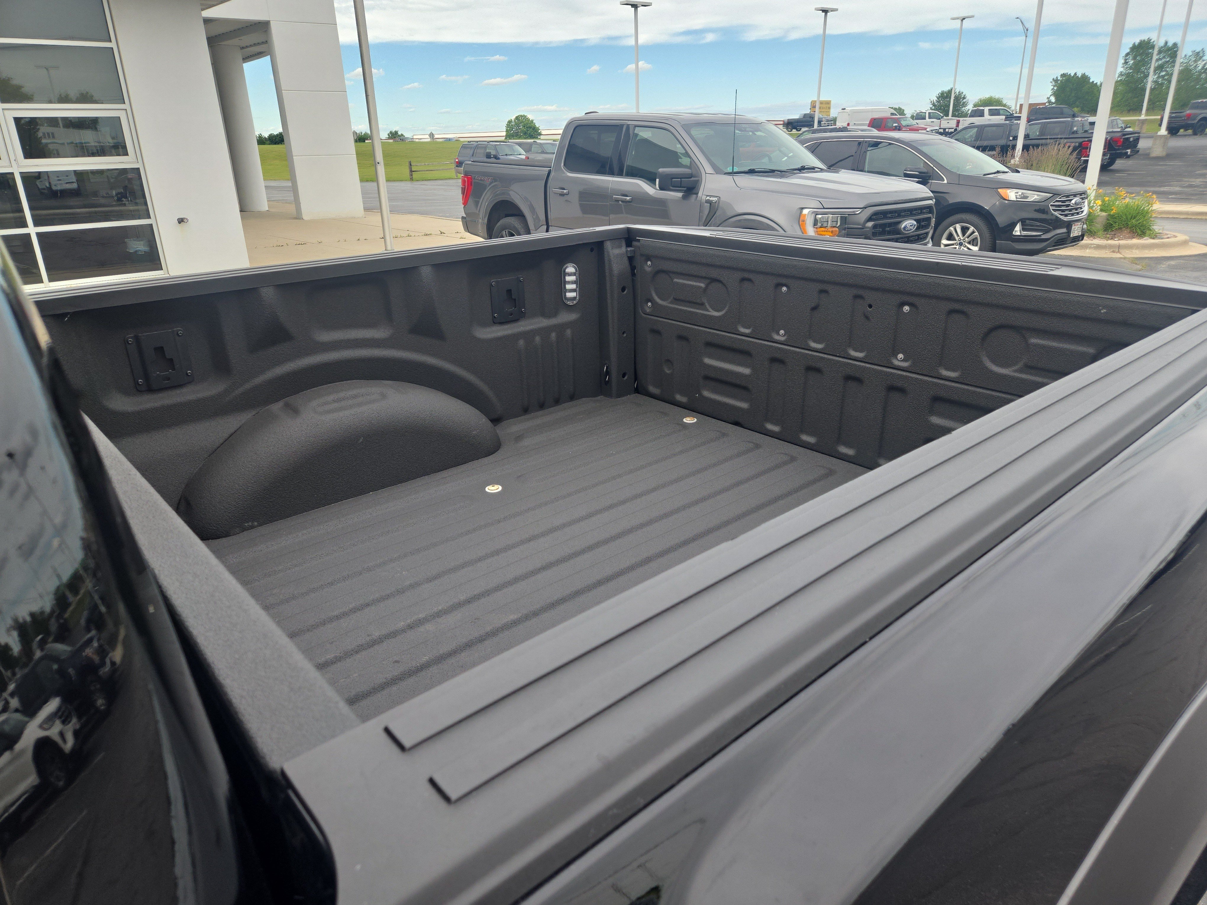 Certified 2017 Ford F150 Raptor w/ Equipment Group 802A Luxury AWD/4WD image 12