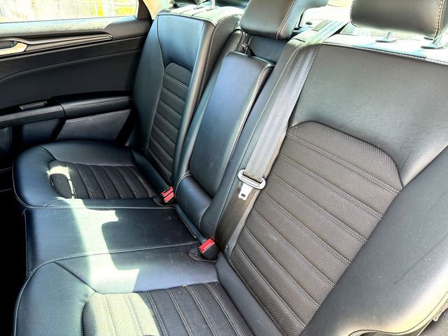 Certified 2018 Ford Fusion SE w/ Equipment Group 201A image 23