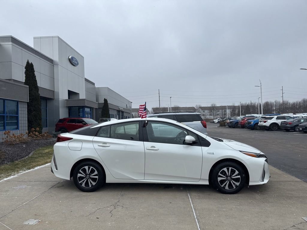 Used 2018 Toyota Prius Prime Premium image 8