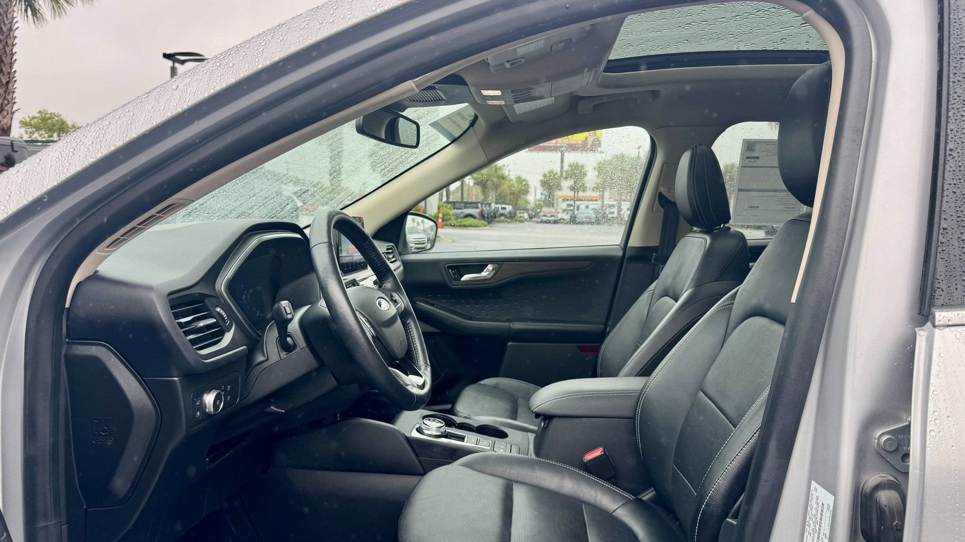 Certified 2020 Ford Escape Titanium w/ Titanium Premium Package 2.0 image 26