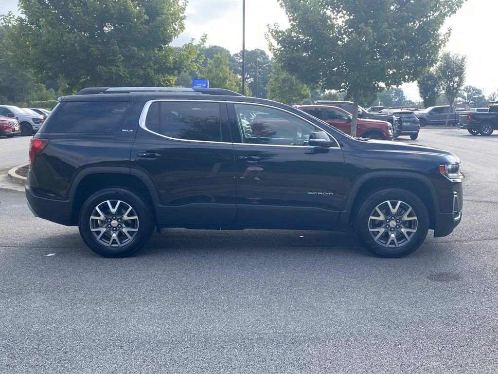 Used 2023 GMC Acadia SLT AWD/4WD image 2