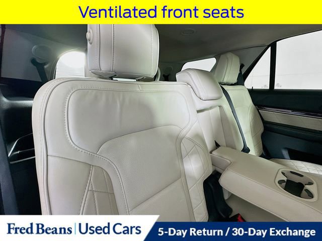 Certified 2017 Ford Explorer Platinum image 35