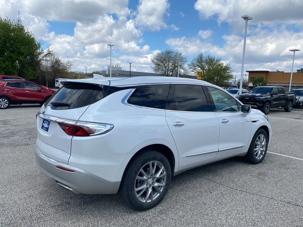 Used 2022 Buick Enclave Premium w/ Experience Buick Package AWD/4WD image 4