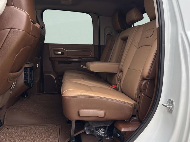 Used 2024 RAM 3500 Limited w/ Towing Technology Group image 18