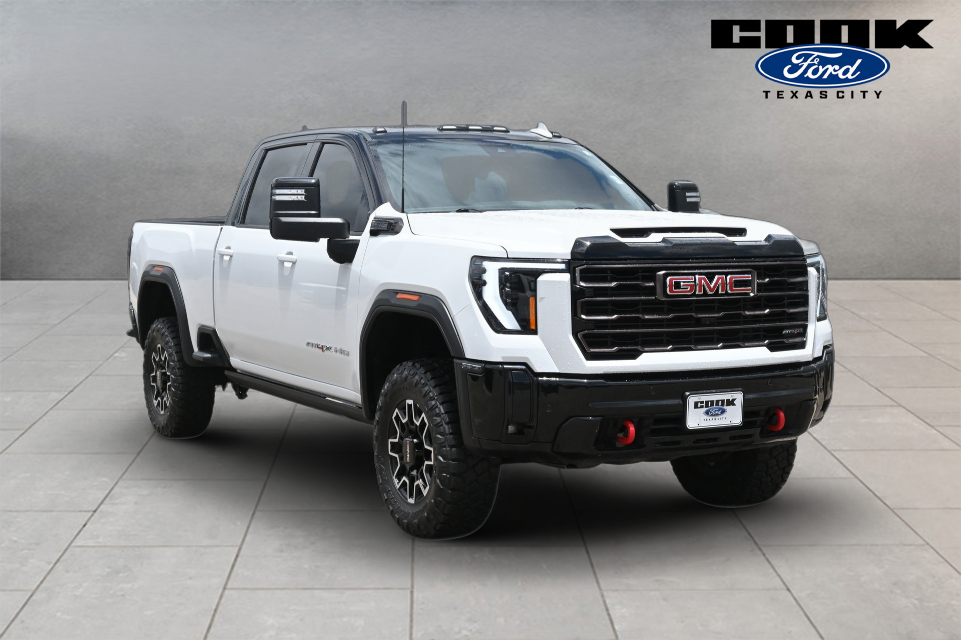 Used 2025 GMC Sierra 2500 AT4X AWD/4WD image 2