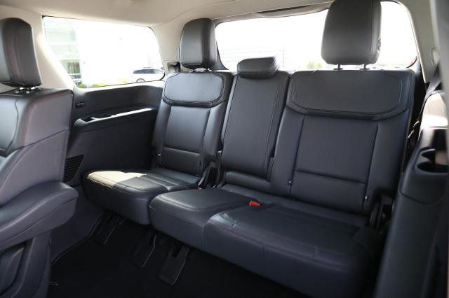 Certified 2025 Ford Expedition Active AWD/4WD image 36