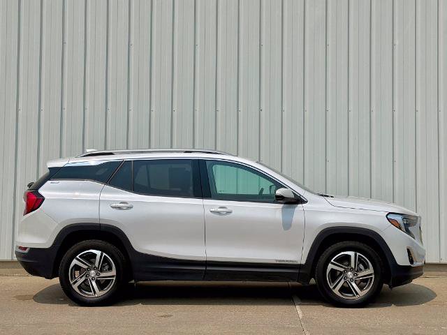 Used 2021 GMC Terrain SLT w/ Infotainment Package II AWD/4WD image 7