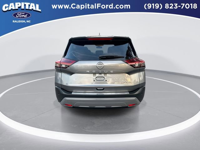 Used 2023 Nissan Rogue SV image 5