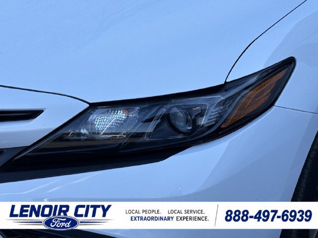 Used 2023 Toyota Camry SE w/ Convenience Package FWD image 7