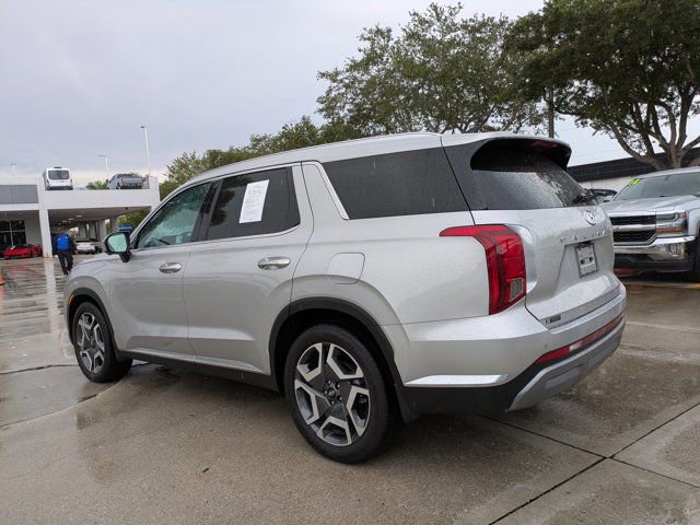 Used 2024 Hyundai Palisade Limited image 2