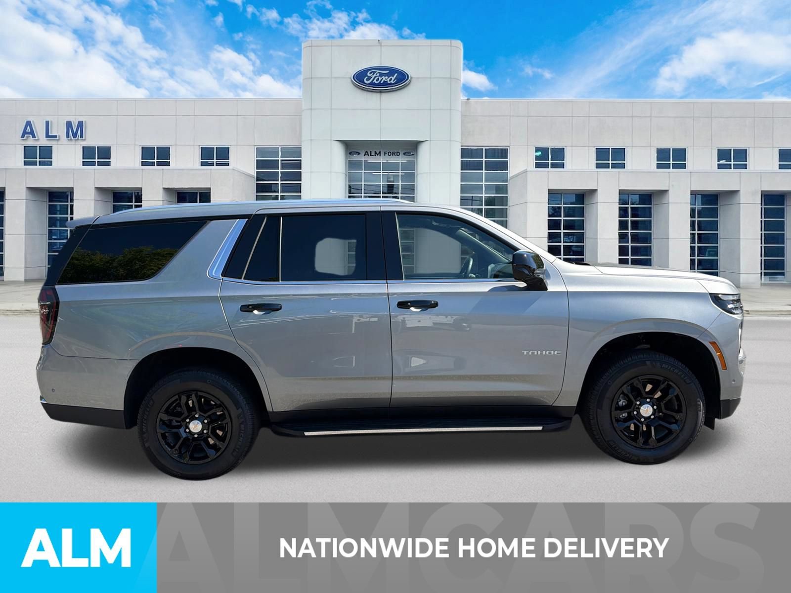 Used 2025 Chevrolet Tahoe LT AWD/4WD image 4