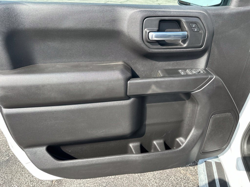 Used 2025 Chevrolet Silverado 1500 W/T RWD image 12