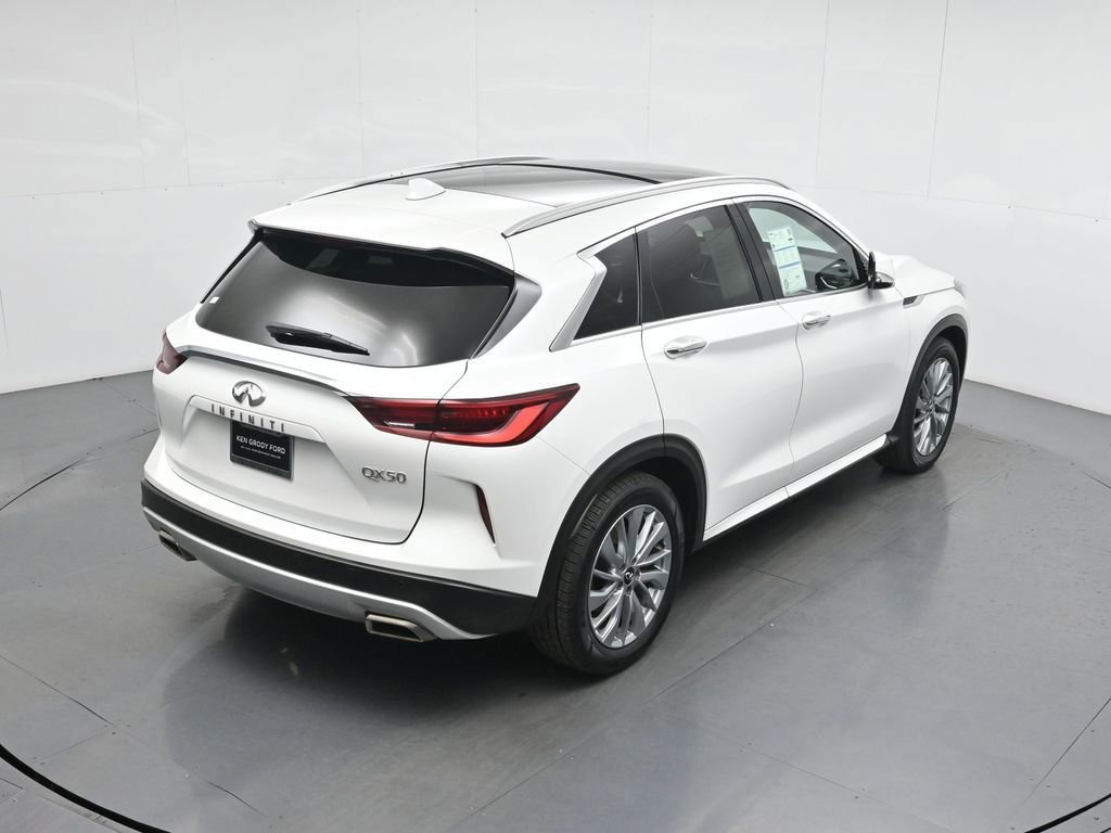 Used 2024 INFINITI QX50 Luxe image 16
