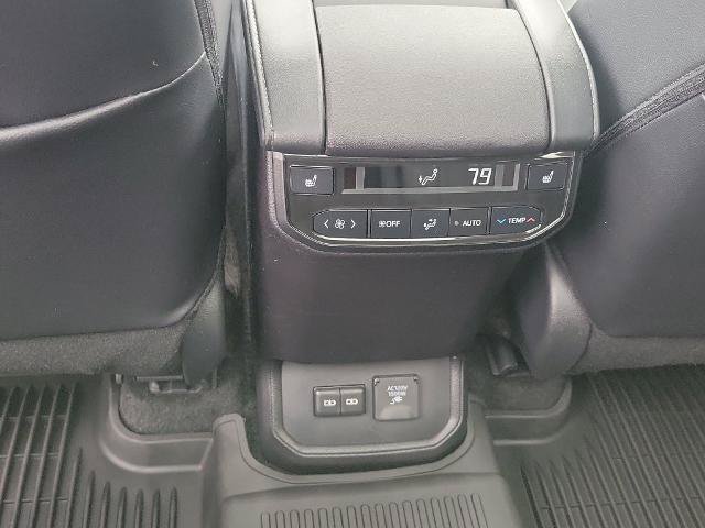 Used 2025 Toyota Highlander Platinum AWD/4WD image 31