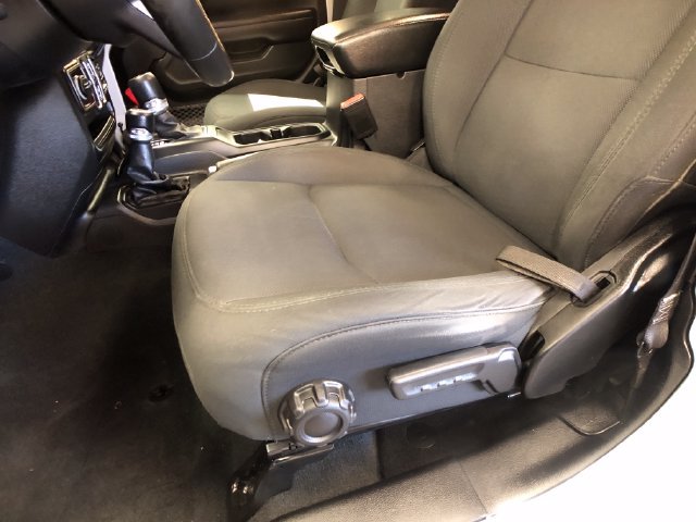 Used 2022 Jeep Wrangler Unlimited Sport AWD/4WD image 11