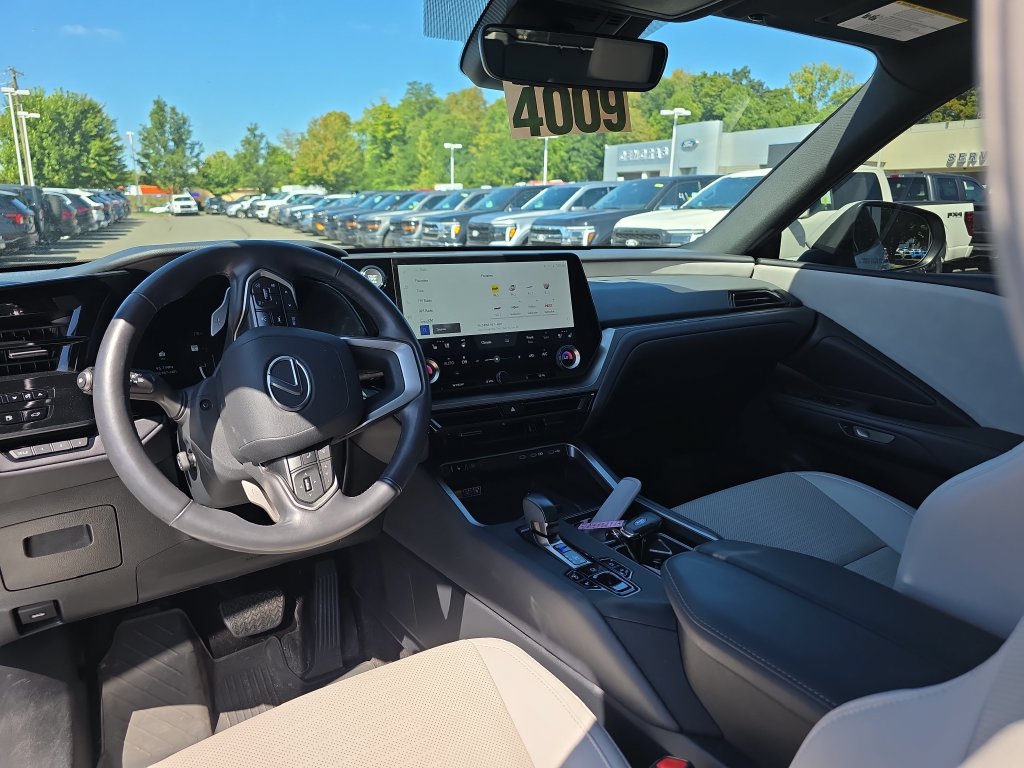 Used 2024 Lexus TX 350 AWD w/ Captains Chair Package image 19