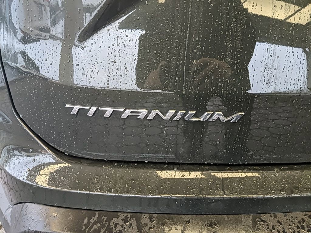 Certified 2024 Ford Edge Titanium w/ Equipment Group 301A image 7