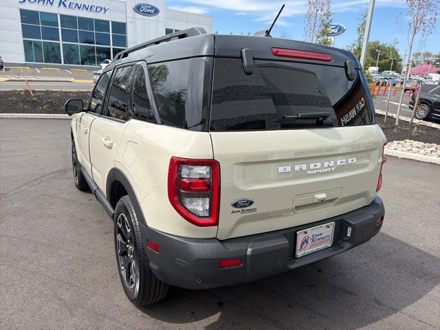 Certified 2025 Ford Bronco Sport Outer Banks w/ Outer Banks Tech Package+ AWD/4WD image 6