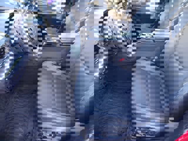 Used 2023 Toyota Prius XLE image 6