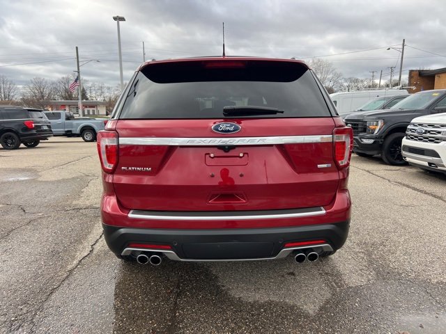 Certified 2018 Ford Explorer Platinum image 3