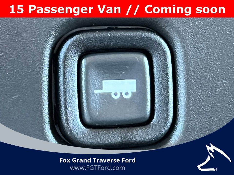 Used 2025 Chevrolet Express 3500 LT w/ LT Preferred Equipment Group image 28