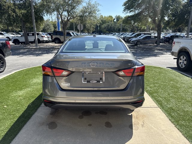 Used 2024 Nissan Altima 2.5 SV FWD image 5