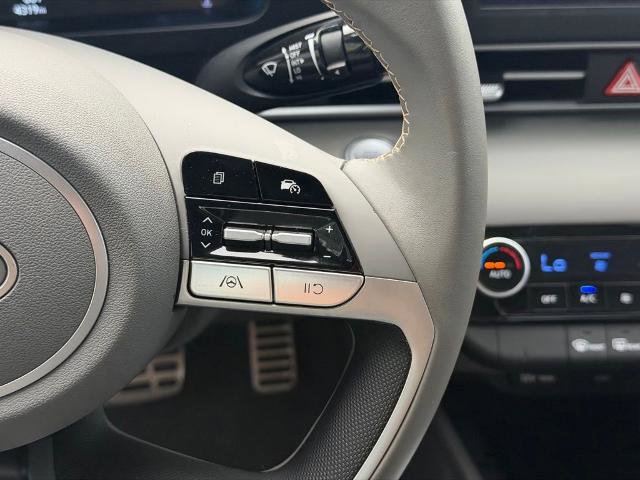 Used 2025 Hyundai Elantra Sport FWD image 17