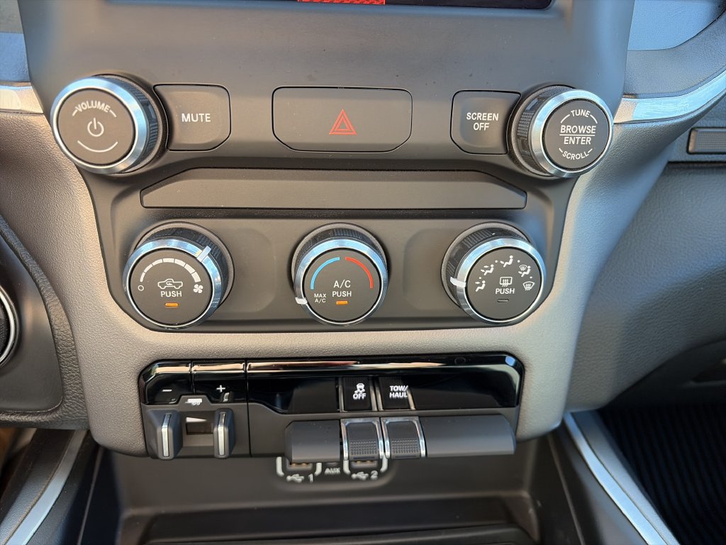Used 2022 RAM 1500 Big Horn AWD/4WD image 24