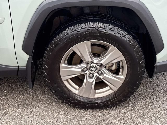 Used 2022 Toyota RAV4 XLE w/ Protection Package (TMS) AWD/4WD image 9