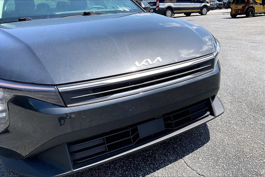 Used 2025 Kia K4 FWD image 28
