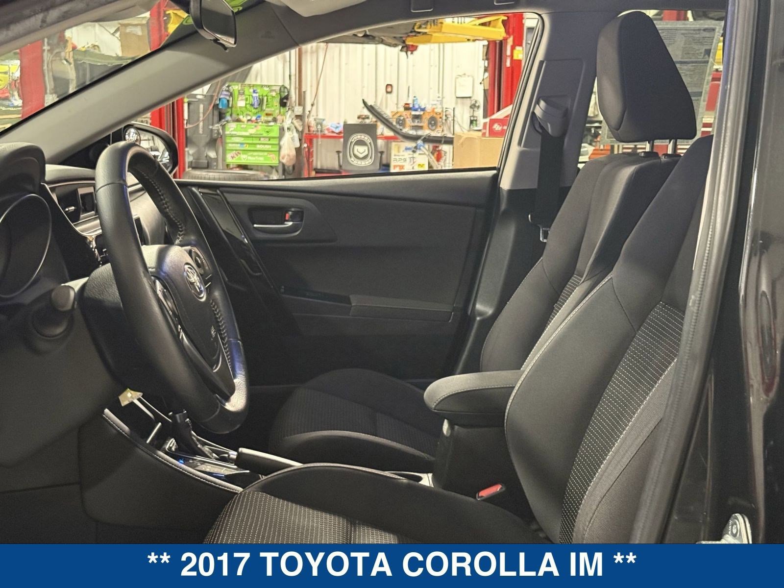 Used 2017 Toyota Corolla iM image 19