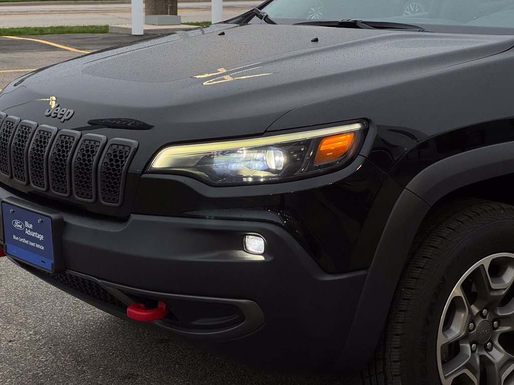 Used 2020 Jeep Cherokee Trailhawk w/ Cold Weather Group AWD/4WD image 42