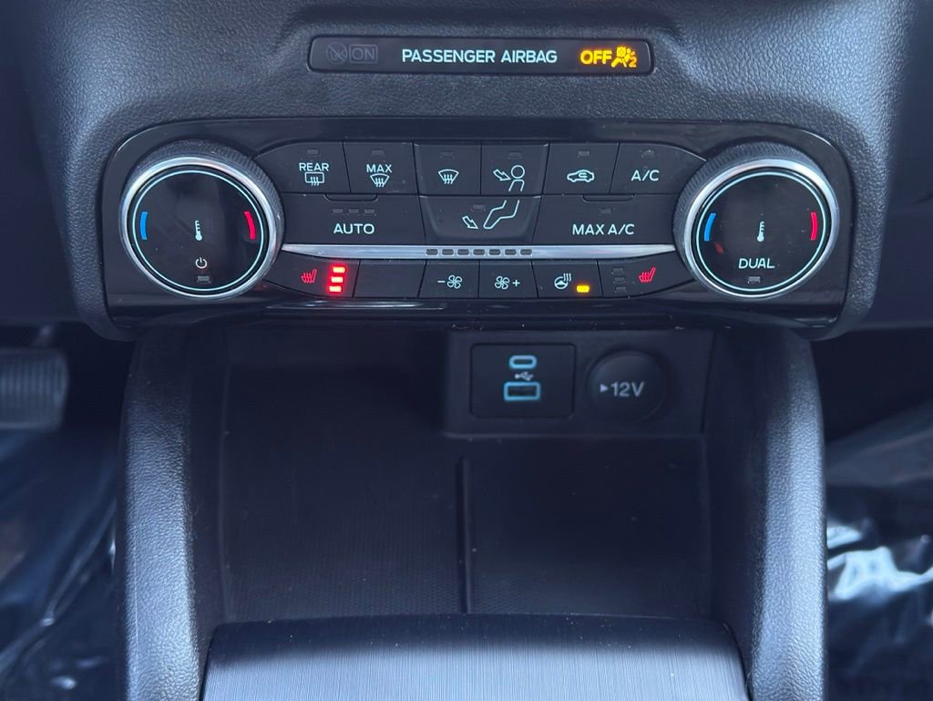 Certified 2022 Ford Escape SE w/ SE Sport Appearance Package image 14