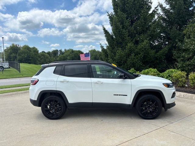 Used 2022 Jeep Compass Latitude w/ Convenience Group AWD/4WD image 6