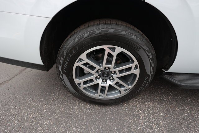 Certified 2025 Ford Expedition Active AWD/4WD image 5