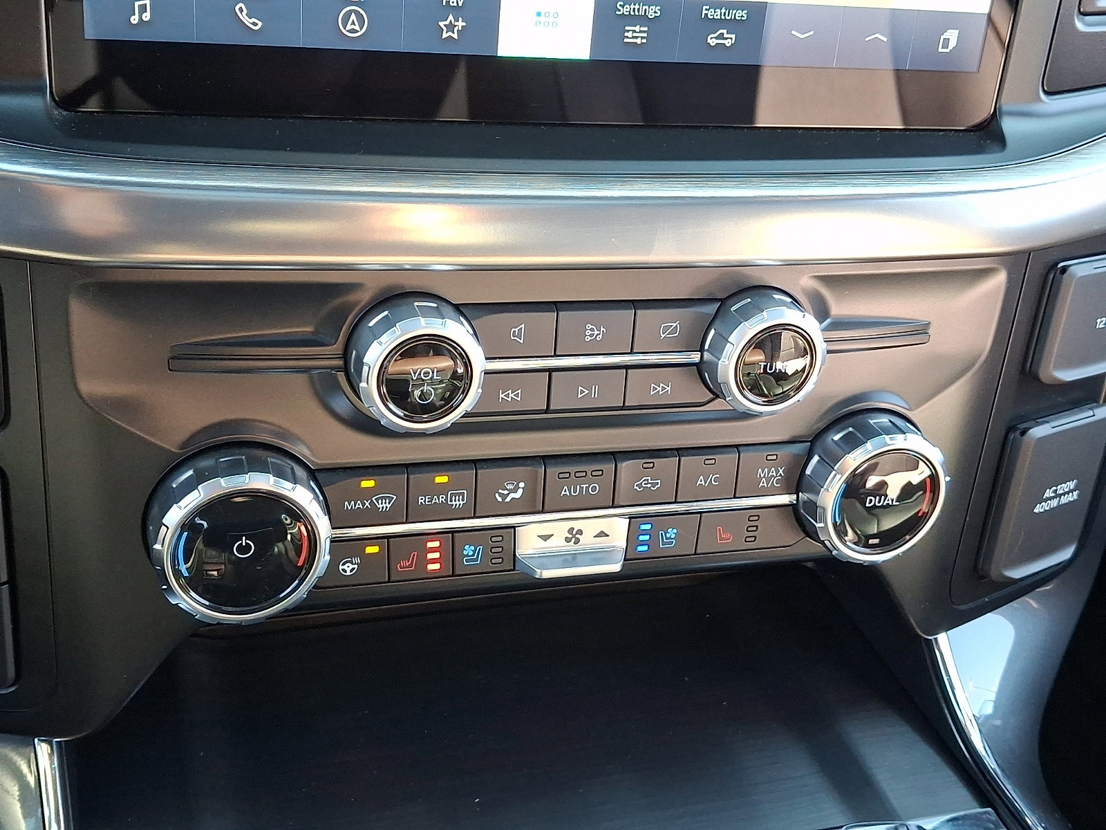 Certified 2023 Ford F150 Lariat w/ Equipment Group 502A High image 23